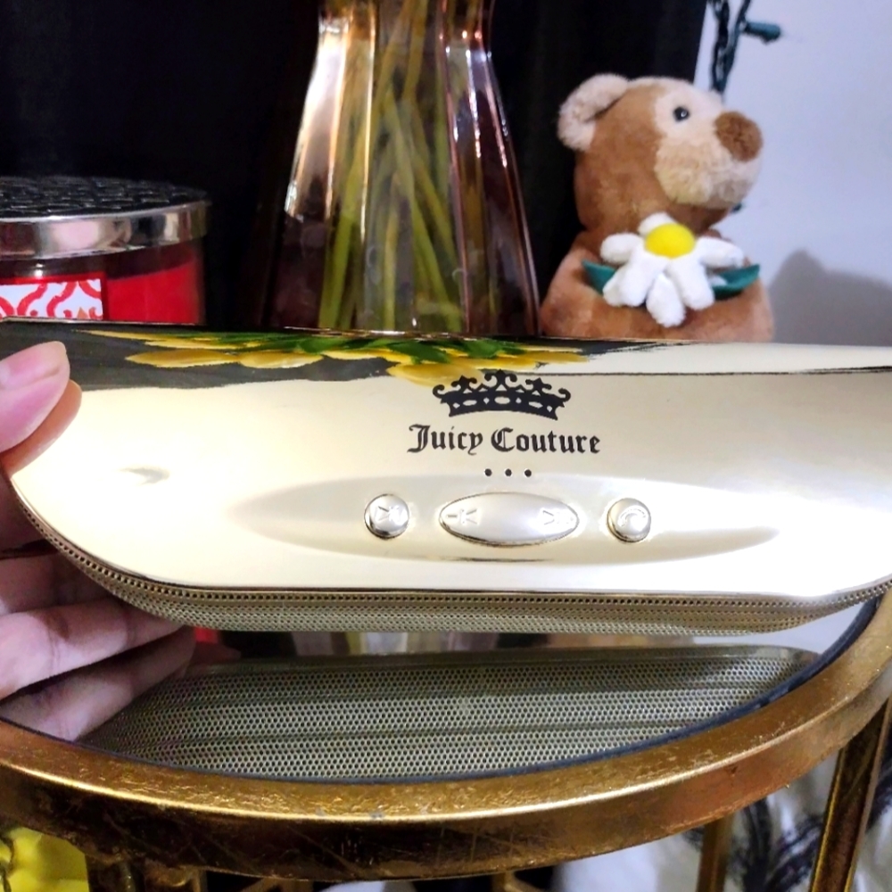 Juicy Couture Gold 🪙 Speaker Boom Box